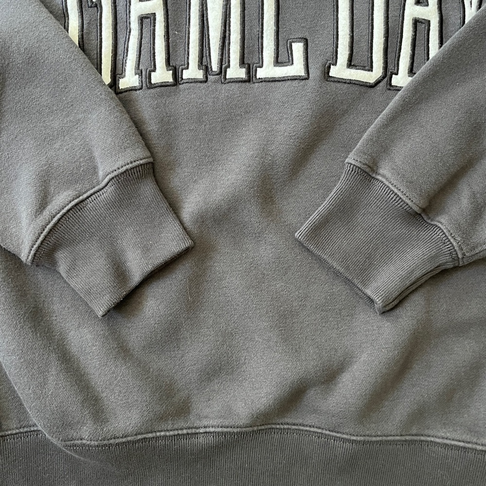 Abercrombie & Fitch Game Day Sunday Crew. - Picture 4 of 9